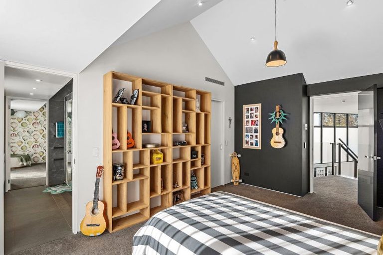 Photo of property in 7 Helmores Lane, Merivale, Christchurch, 8014