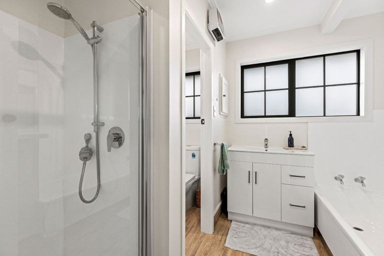 Photo of property in 24 Heathglen Avenue, Parklands, Christchurch, 8083