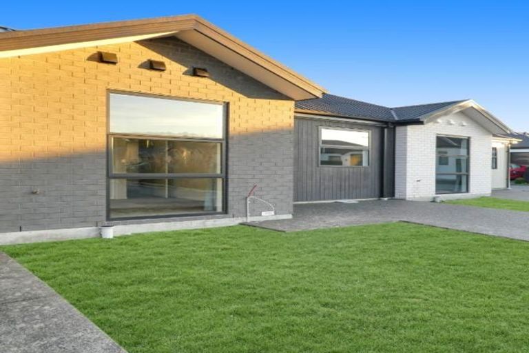 Photo of property in 48 Miromiro Street, Broomfield, Christchurch, 8042