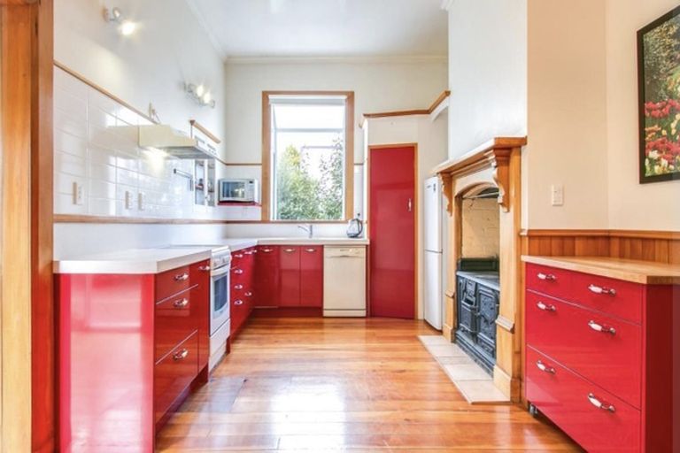 Photo of property in 1010 Heretaunga Street East, Parkvale, Hastings, 4122