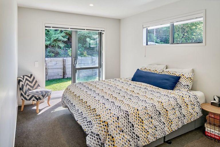 Photo of property in 32 Mooring Close, Whitby, Porirua, 5024