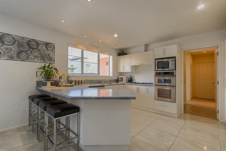Photo of property in 26a Crofton Road, Harewood, Christchurch, 8051