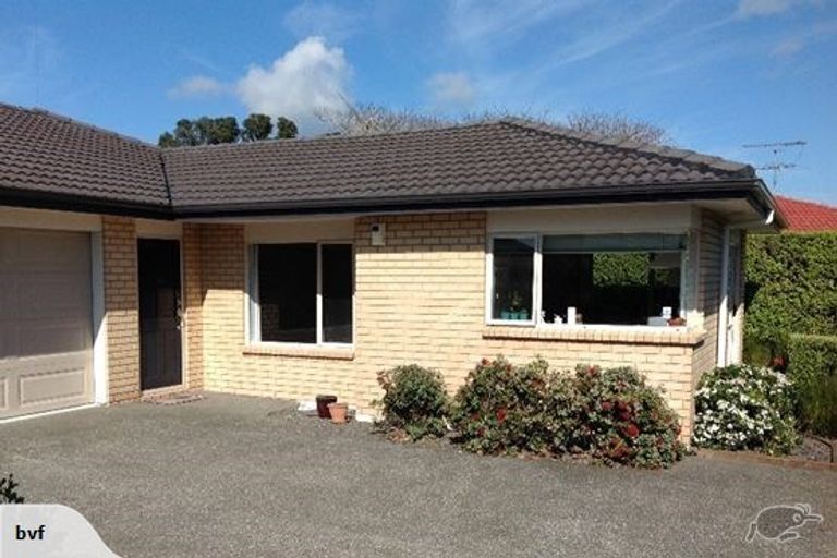 Photo of property in 3/14 Milton Road, Orewa, 0931