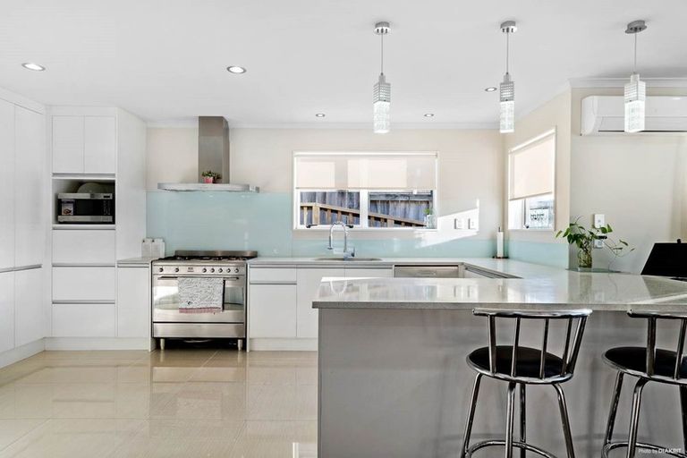 Photo of property in 6 Dromoland Drive, Flat Bush, Auckland, 2019