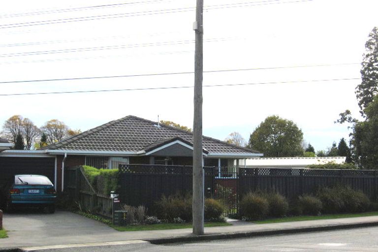 Photo of property in 2/109 Racecourse Road, Sockburn, Christchurch, 8042