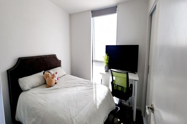 Photo of property in 15/62 Spenmoor Street, Newlands, Wellington, 6037