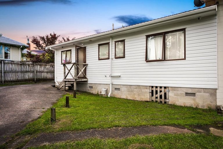 Photo of property in 3/30 Daytona Road, Henderson, Auckland, 0610