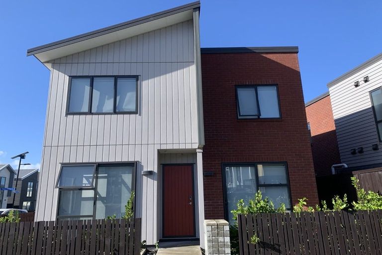 Photo of property in 18 Te Rito Road, Hobsonville, Auckland, 0616