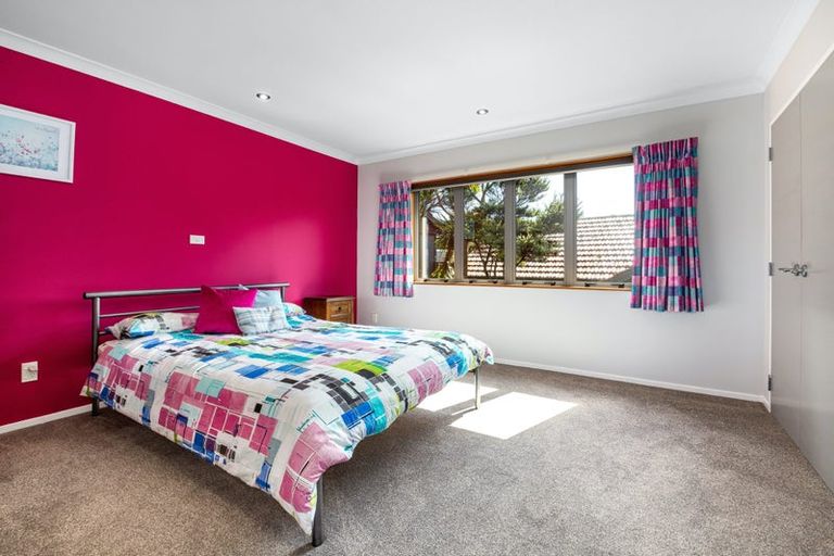 Photo of property in 4 Haunui Road, Pukerua Bay, 5026