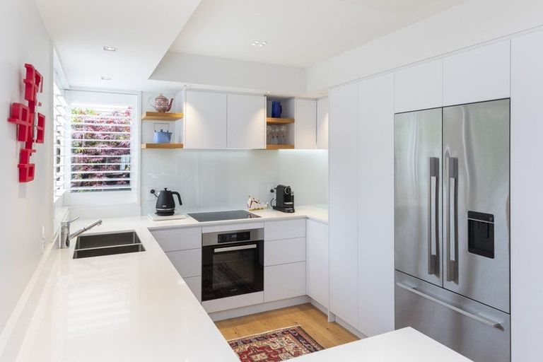 Photo of property in 27b Bryndwr Road, Fendalton, Christchurch, 8052