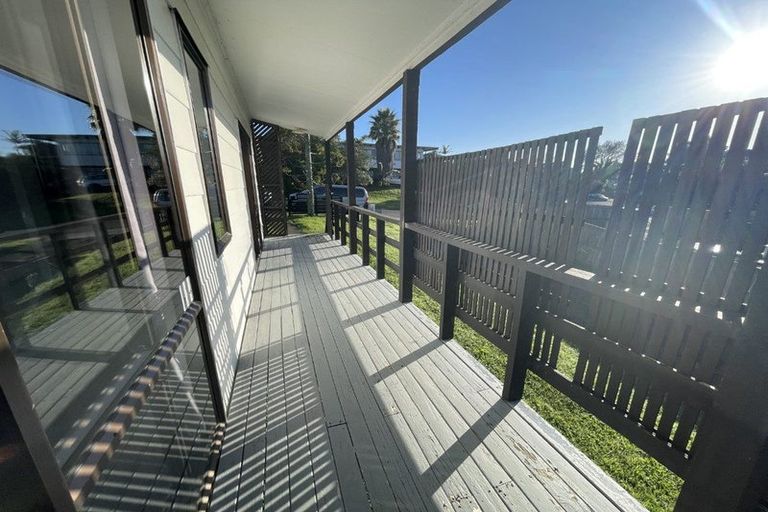 Photo of property in 1/36 Cyclarama Crescent, Massey, Auckland, 0614