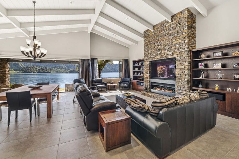 Photo of property in 17 Steep Street, Lake Okareka, Rotorua, 3076