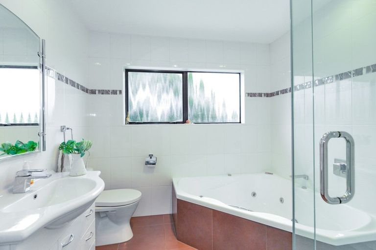 Photo of property in 83 Lane Road, Havelock North, 4130