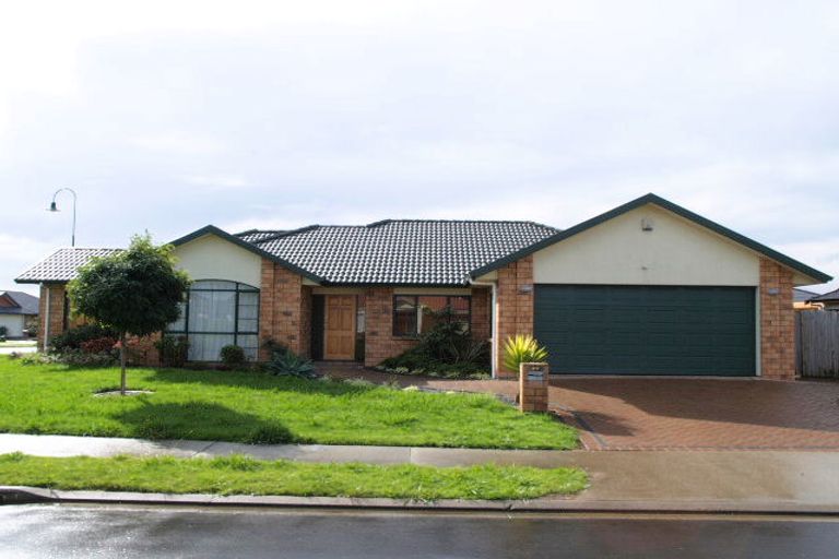 Photo of property in 27 Erne Crescent, East Tamaki, Auckland, 2016