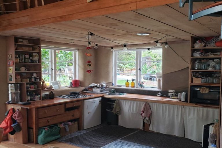 Photo of property in 197 Parker Road, Oratia, Auckland, 0604