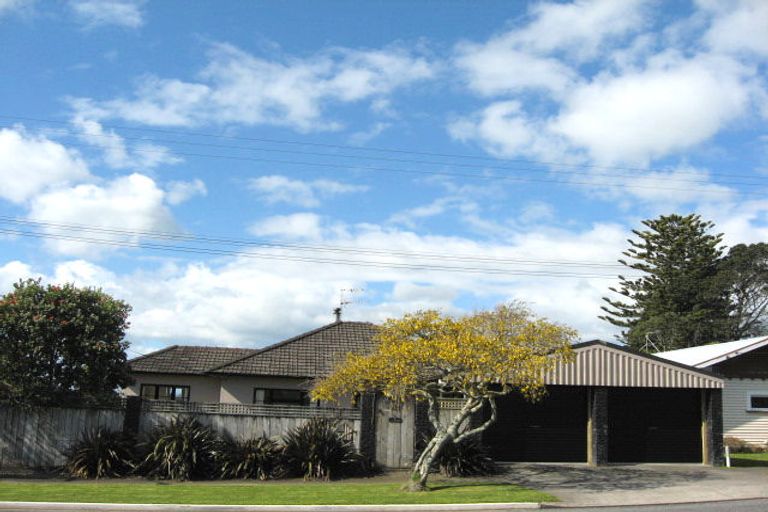 Photo of property in 81 Paynters Avenue, Strandon, New Plymouth, 4312