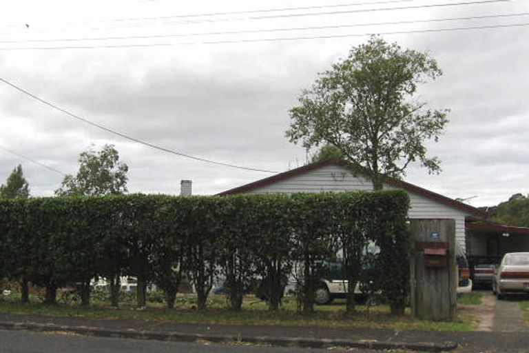 Photo of property in 1 Chippendale Crescent, Birkdale, Auckland, 0626