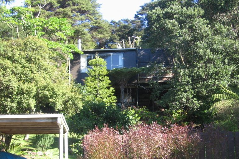 Photo of property in 147 Laingholm Drive, Laingholm, Auckland, 0604
