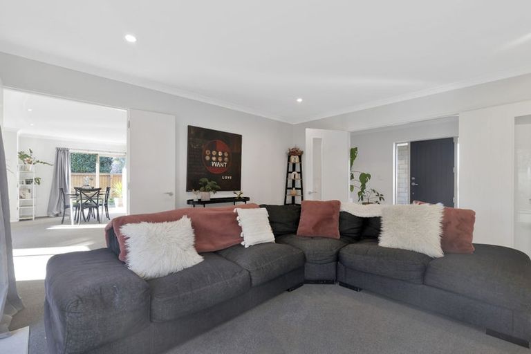 Photo of property in 19 Franklin Drive, Rangiora, 7400