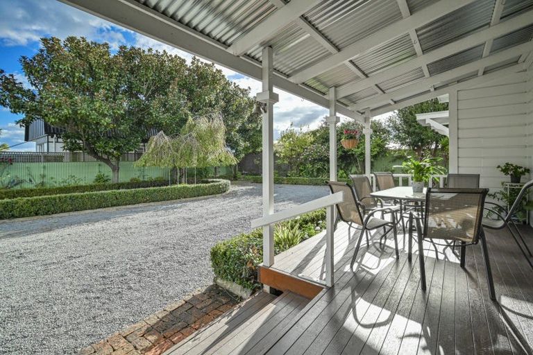 Photo of property in 1205a Karamu Road North, Mayfair, Hastings, 4122