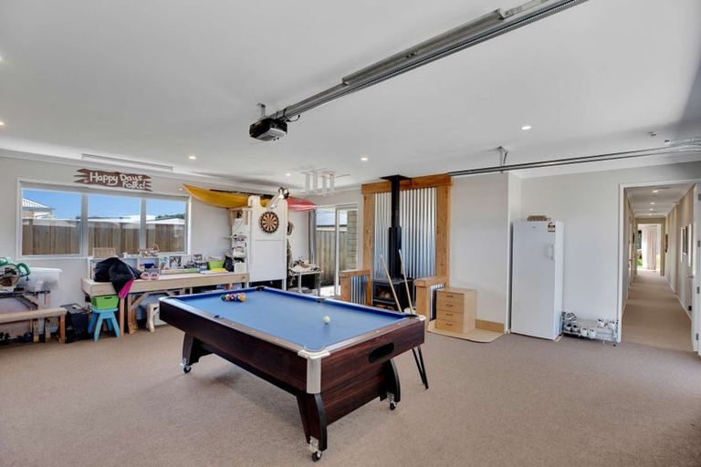 Photo of property in 6 Hunter Lane, Amberley, 7410