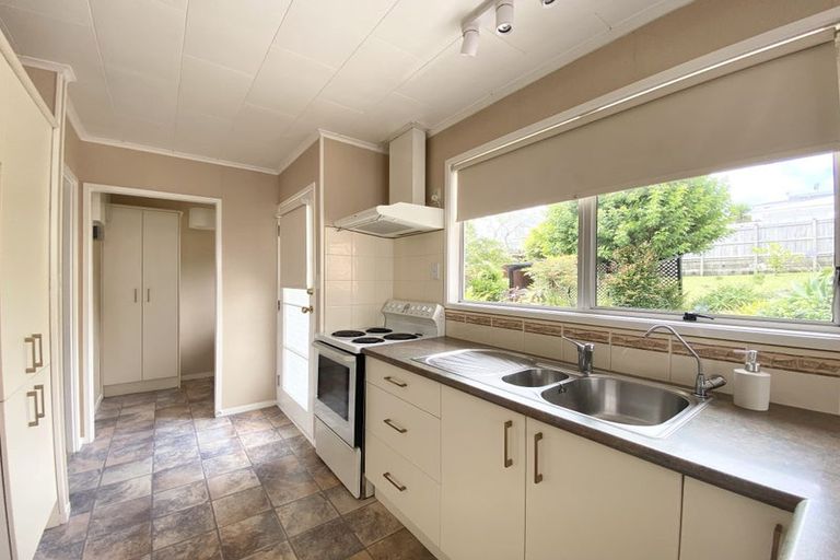 Photo of property in 15 Longreach Drive, Sunnyvale, Auckland, 0612