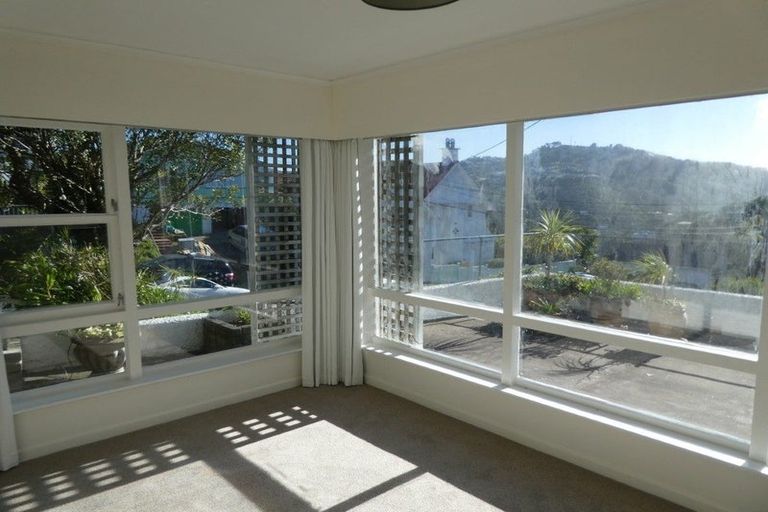 Photo of property in 29 Grove Road, Kelburn, Wellington, 6012