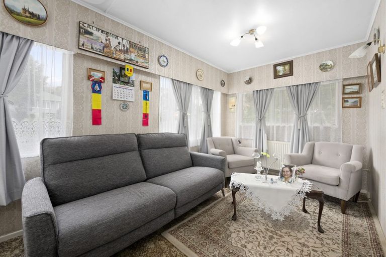 Photo of property in 2/50 Lincoln Avenue, Tawa, Wellington, 5028