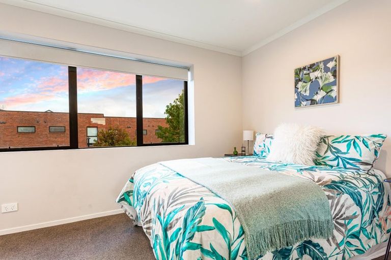 Photo of property in 5/89 Hobsonville Point Road, Hobsonville, Auckland, 0616