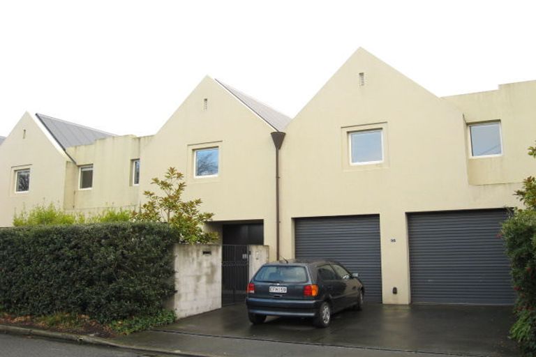 Photo of property in 95 Holly Road, St Albans, Christchurch, 8014