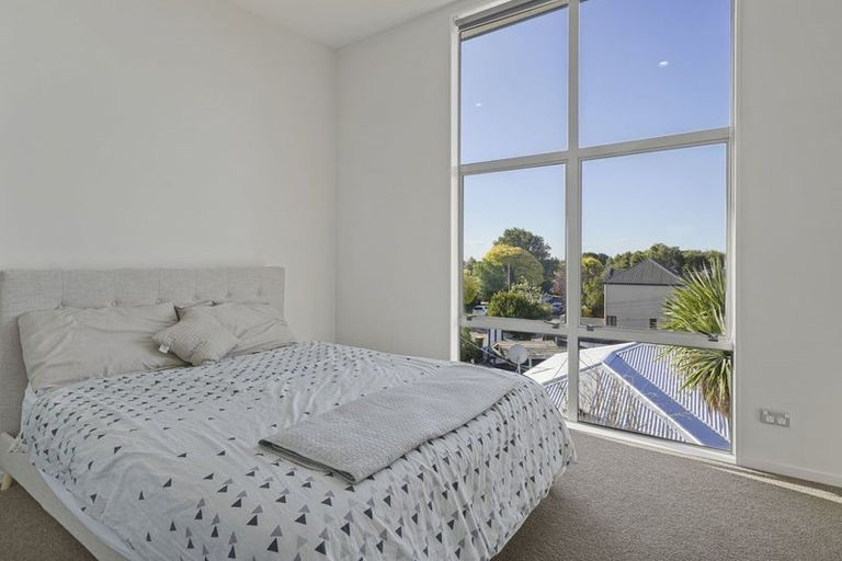 Photo of property in 2/54 Champion Street, Edgeware, Christchurch, 8013