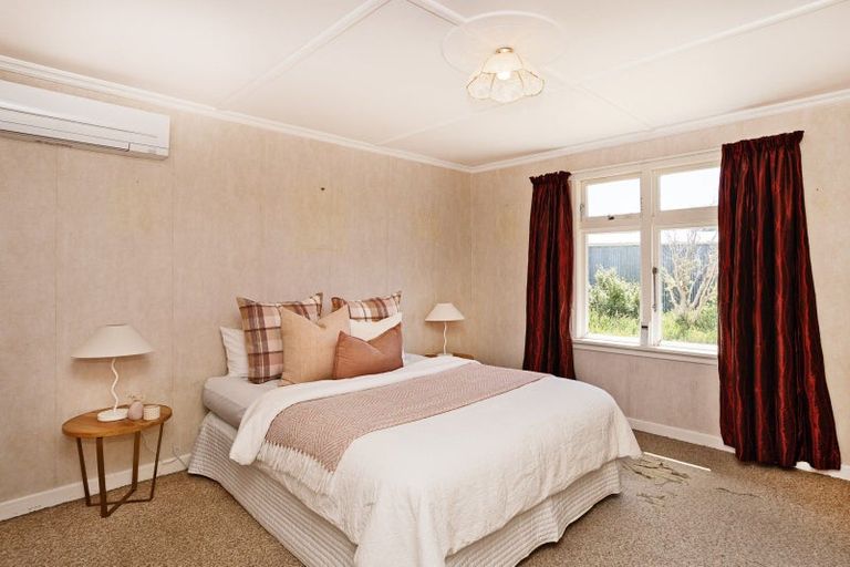 Photo of property in 50 Watt Road, Otatara, Invercargill, 9879