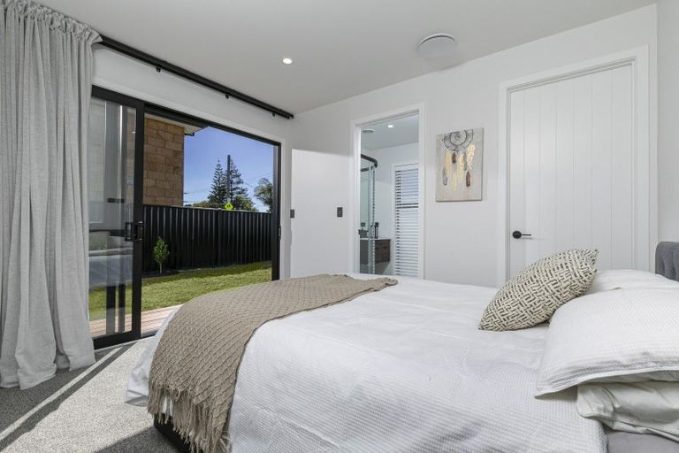 Photo of property in 2a Roland Road, Greenhithe, Auckland, 0632