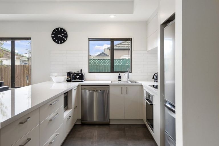 Photo of property in 2/118 Innes Road, St Albans, Christchurch, 8052