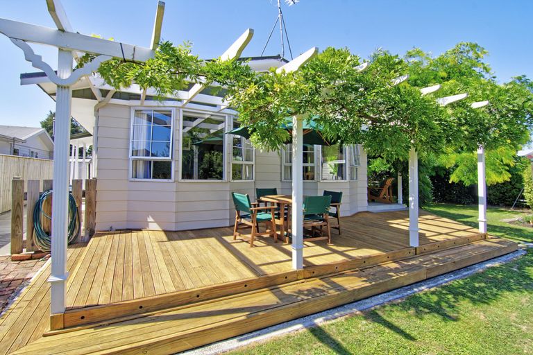 Photo of property in 14 Fraser Street, Masterton, 5810