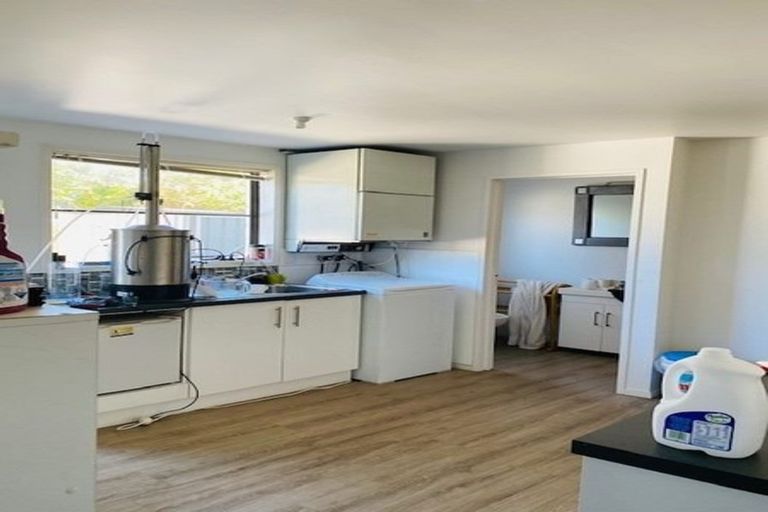 Photo of property in 16 Kennedys Bush Road, Halswell, Christchurch, 8025
