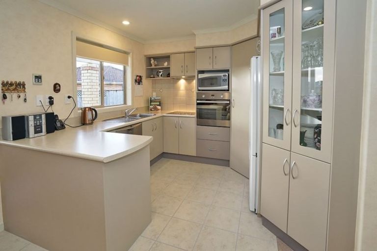 Photo of property in 55 Sovereign Isle Lane, Rototuna, Hamilton, 3210