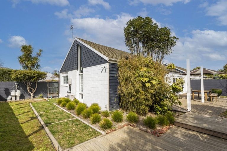 Photo of property in 3/65 Idris Road, Fendalton, Christchurch, 8052