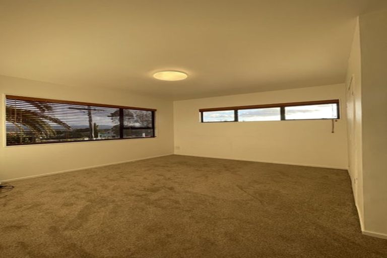 Photo of property in 255 Don Buck Road, Massey, Auckland, 0614