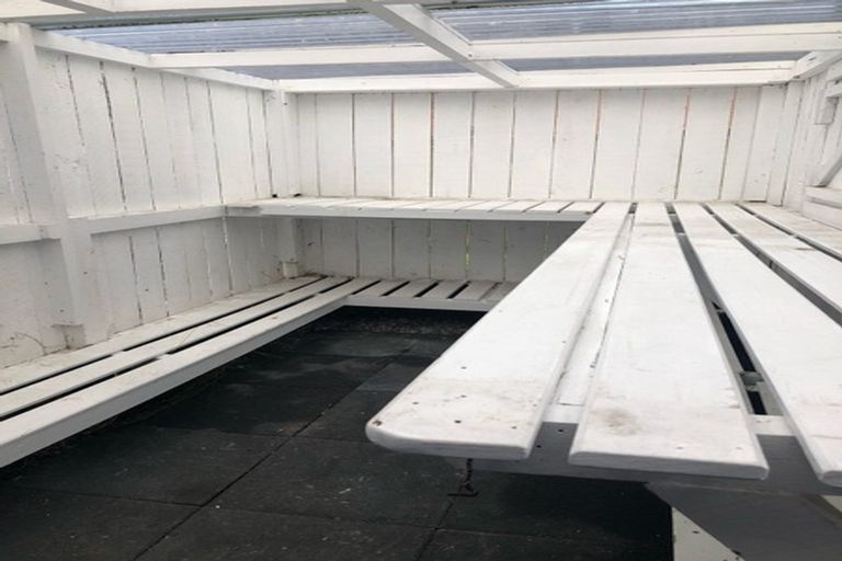 Photo of property in 1/125a Birkdale Road, Birkdale, Auckland, 0626