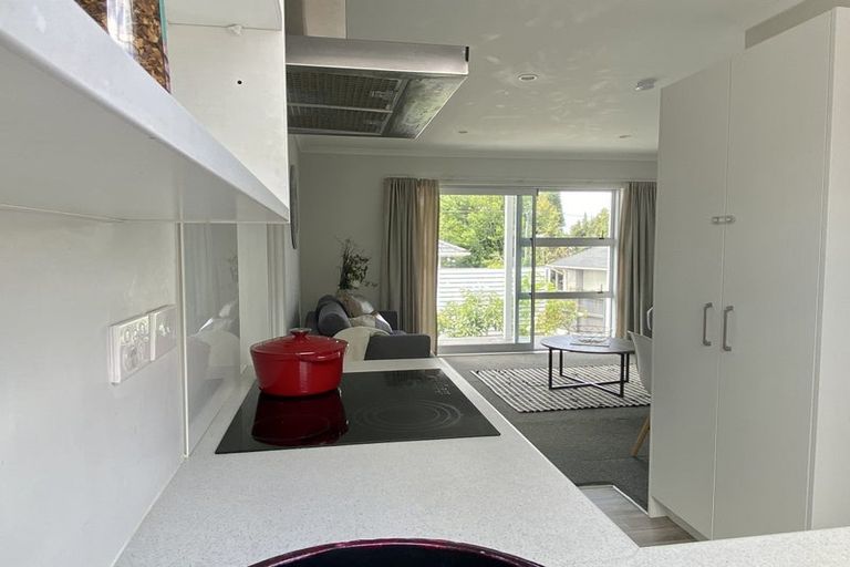 Photo of property in 3 Cornwall Street, Te Atatu South, Auckland, 0610