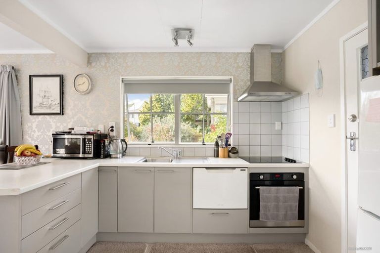 Photo of property in 18a Ridgeway Place, Glenview, Hamilton, 3206