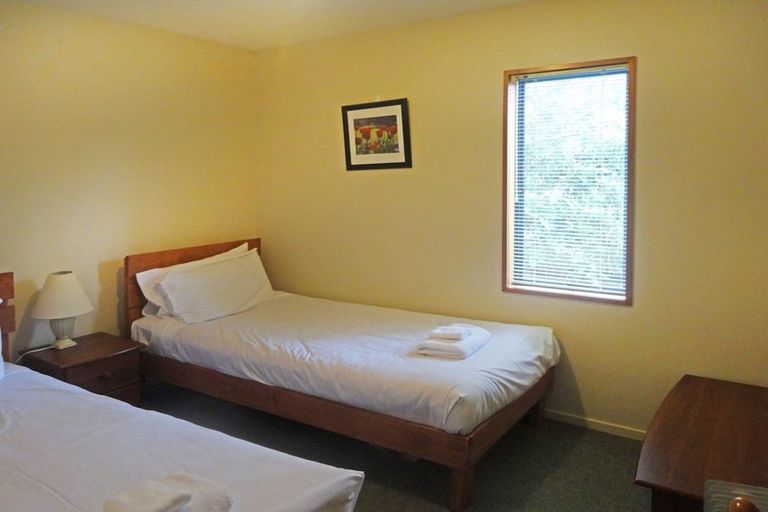Photo of property in 16a Dart Place, Fernhill, Queenstown, 9300