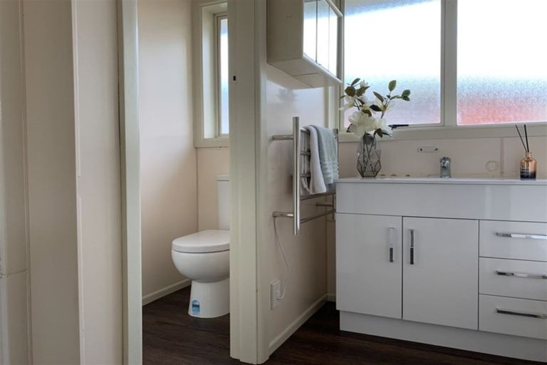 Photo of property in 13 Kathleen Crescent, Hornby, Christchurch, 8042