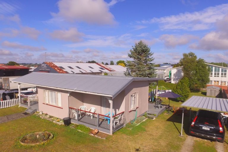 Photo of property in 6 Cambridge Street, Putaruru, 3411