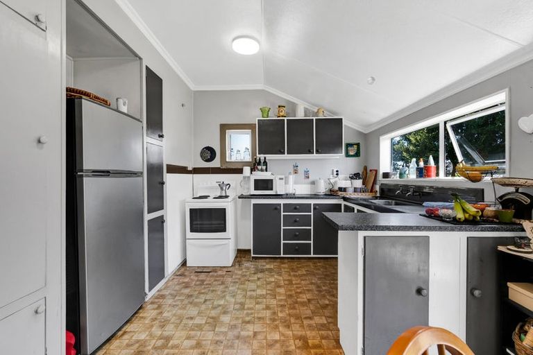 Photo of property in 43 Victoria Street, Hawera, 4610