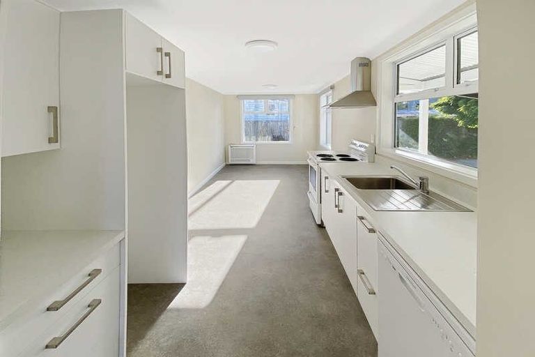 Photo of property in 16 Edgeware Road, St Albans, Christchurch, 8014