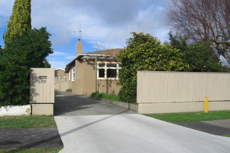 Photo of property in 30 Puriri Terrace, Roslyn, Palmerston North, 4414