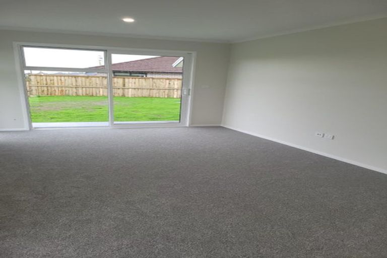 Photo of property in 21 Pukatea Crescent, Owhata, Rotorua, 3010