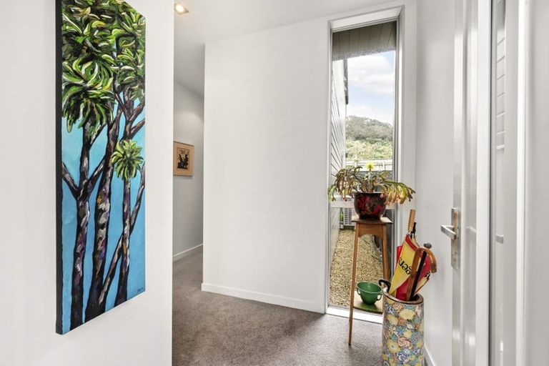 Photo of property in 5/3 Severn Street, Island Bay, Wellington, 6023